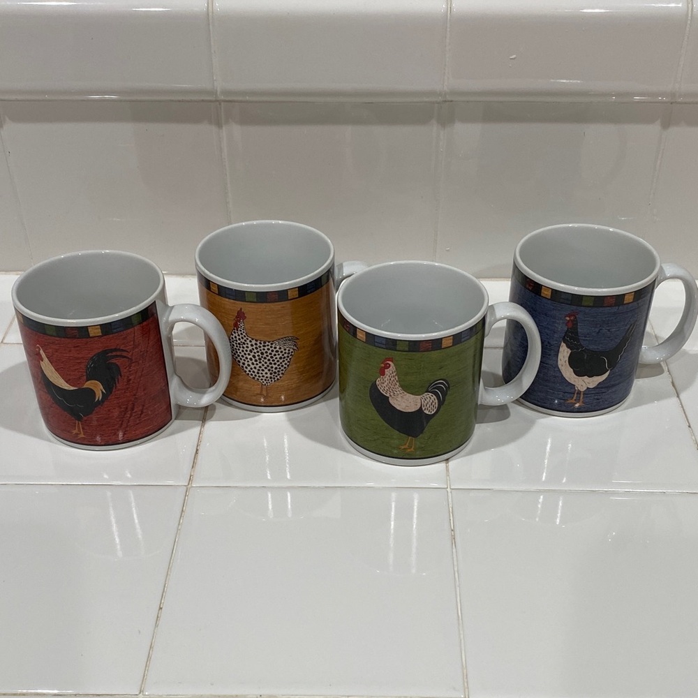 Farmhouse Rooster Mug Set - Multicolor
Like New